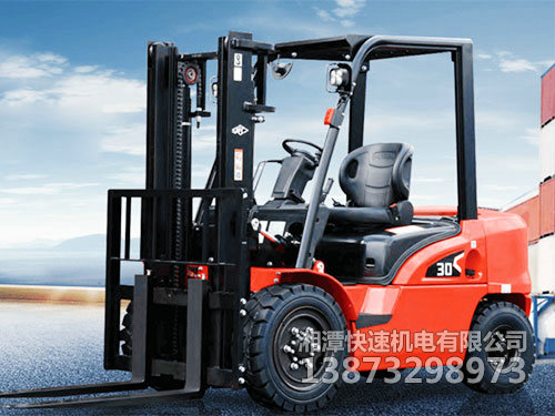 叉車(chē) 叉車(chē)